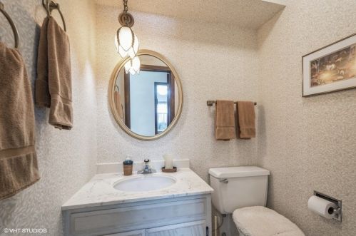 2618 Pratt Ave, Chicago IL 60712-3350 exterior