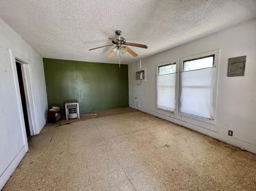 1107 Remington St, Graham TX 76450-2721 exterior