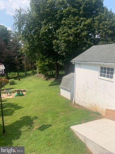 206 Harrison Rd, Chester, PA 19015-1119