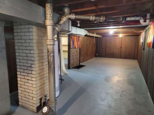 766 Mclaughlin Ave, Meskegon MI 49442-4031 exterior