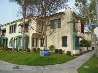 6054 Whitworth Dr, Los Angeles CA  90019-6543 exterior