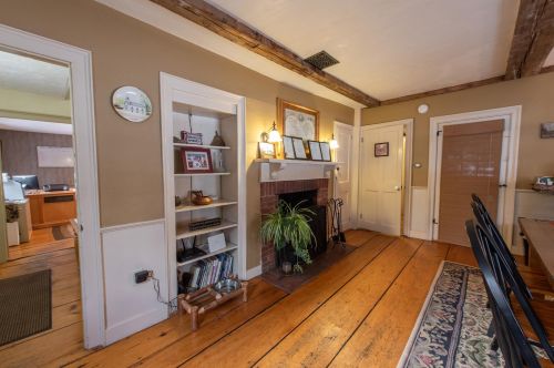 148 King St, Concord NH 03303-2111 exterior