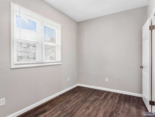 161 St, Union City NJ 07087-5439 exterior