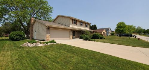 8522 Whitaker Ave, Milwaukee, WI 53228-2866