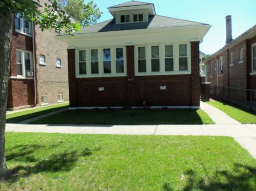 7527 Calumet Ave, Chicago, IL 60619-2226