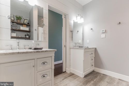 219 Green St, Philadelphia PA 19123-3314 exterior