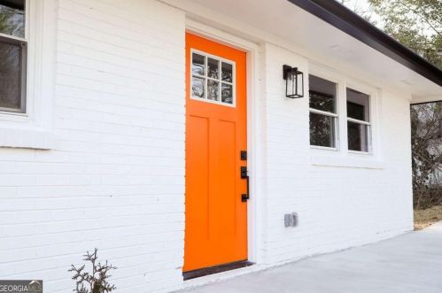 3584 Collier Dr, Atlanta GA  30331-1530 exterior