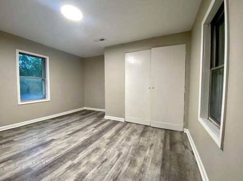 882 Center Rd, Pittsburgh PA  15239-1962 exterior