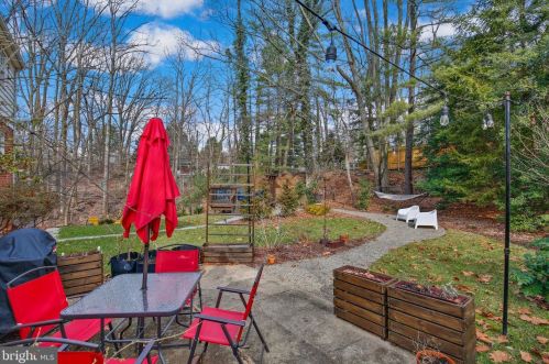 900 Balmoral Dr, Silver Spring MD  20903-1301 exterior