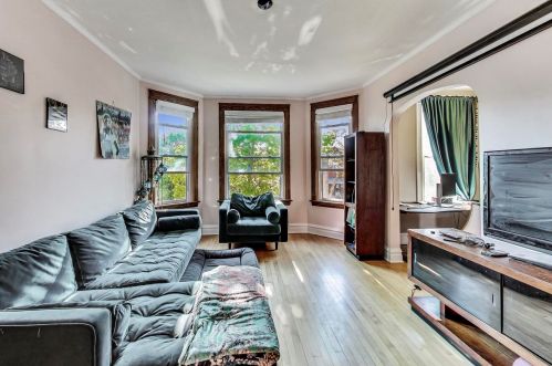 3831 Central Park Ave, Chicago IL 60618-4102 exterior