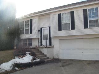 612 Jonadel Ln, Cedar Rapids, IA 52405-2819