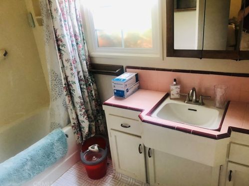 9506 Glandon St, Bellflower CA 90706-3019 exterior