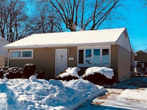 132 Orchard Ave, Waukegan, IL 60085-4661