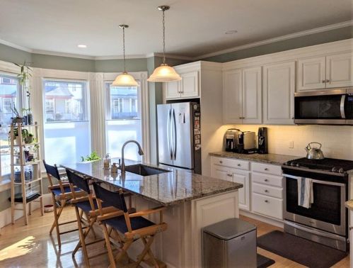 68 Humboldt Ave, Providence, RI 02906-4533