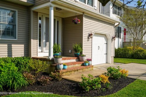 91 Ward Ave, Locust NJ 07760-2032 exterior