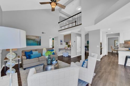 120 Hazelmere Dr, Folsom CA 95630-5522 exterior