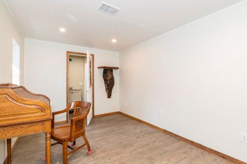 6922 Lovers Ln, Kalamazoo MI 49002-4427 exterior