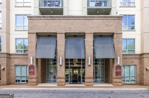 711 Cosmopolitan Dr, Atlanta GA  30324-3600 exterior