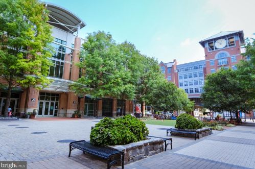 716 Beall Ave, Rockville MD 20850-2107 exterior