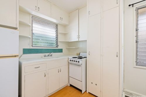 2014 Fern St, Honolulu HI 96826-4140 exterior