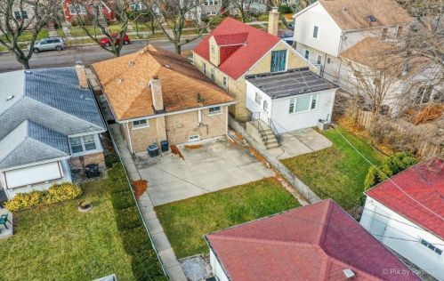 5431 Newcastle Ave, Chicago IL 60638-2303 exterior