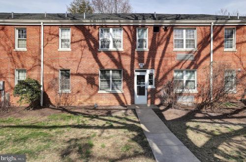 3303 Commonwealth Ave, Alexandria VA 22305-2830 exterior