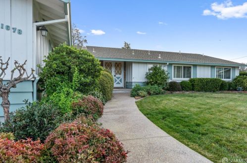 1678 Pepperwood Ct, Concord CA  94521-1126 exterior