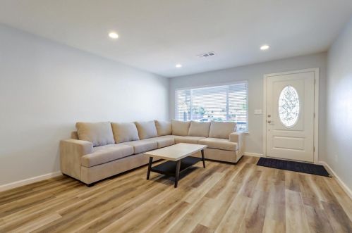 870 Nieves St, Milpitas CA 95035-3352 exterior