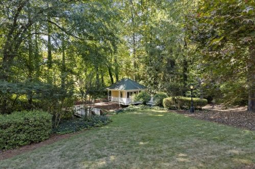 3211 Cir Oaks Dr, Atlanta GA 30339-4316 exterior