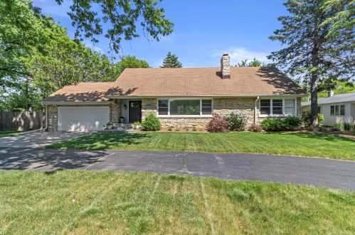 5740 43rd St, Milwaukee, WI 53220-5217