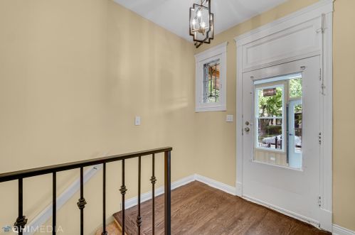 6950 Prairie Ave, Chicago IL  60637-4636 exterior