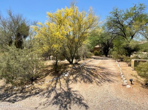 7821 Leonardo Da Vinci Way, Tucson AZ  85704-3213 exterior