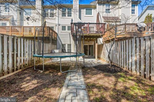 3907 Elbert Ave, Alexandria VA 22305-2045 exterior