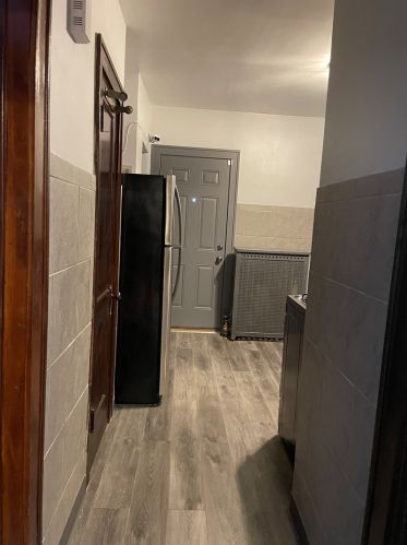 8415 Seeley Ave, Chicago IL 60645-5104 exterior