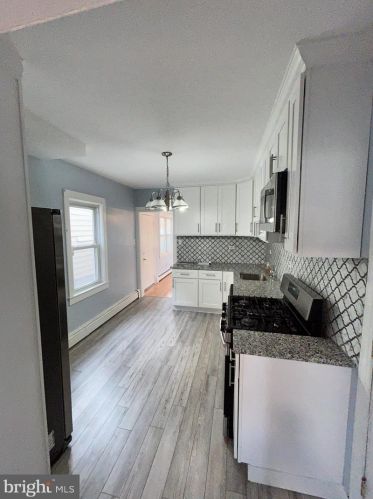 907 Norway Ave, Trenton NJ  08629-1308 exterior