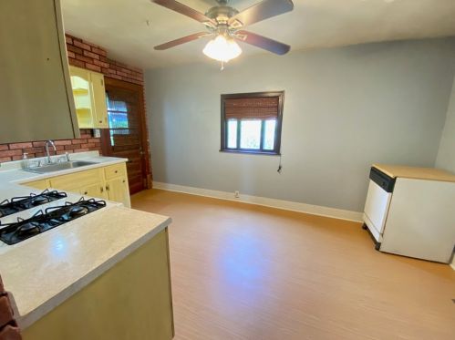 10052 Calvin St, Pittsburgh PA 15201-1144 exterior