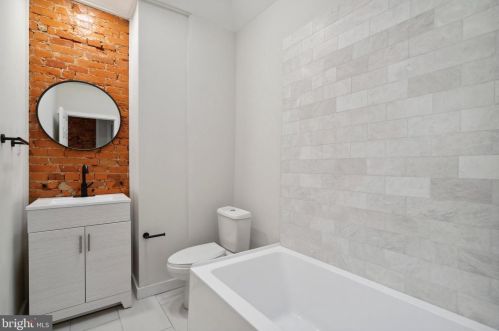 5737 Catharine St, Philadelphia PA  19143-2710 exterior