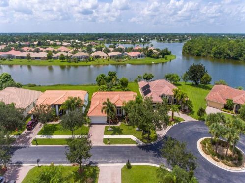 269 Egret Lndg, Fort Pierce FL 34953-8229 exterior