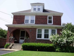 275 Nevada St, Newton, MA 02460-1469