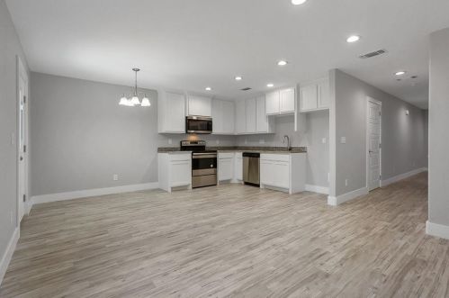 724 Walker St, Denison TX  75020-2252 exterior