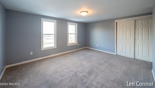 1921 Douglas Ave, Kalamazoo MI 49007-1638 exterior