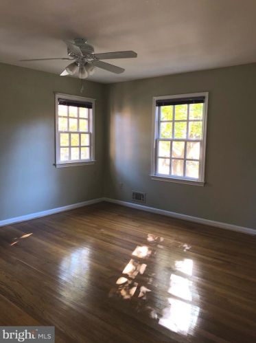 8811 Fircrest Pl, Alexandria VA  22308-2633 exterior