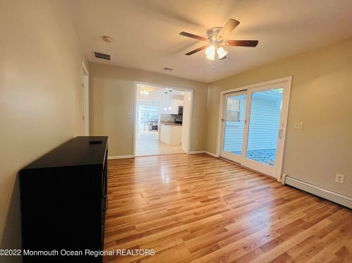 308 Enterprise Dr, Lacey NJ 08731-1815 exterior