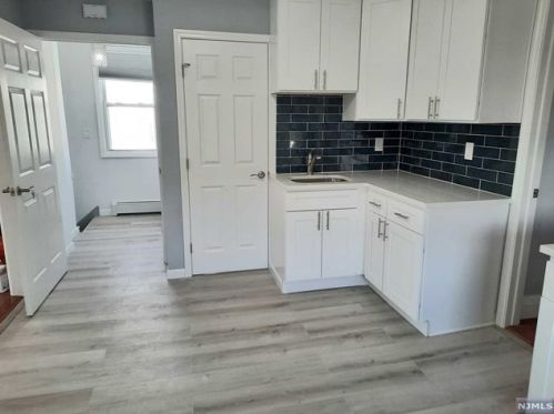 64 Steinberg Ave, Outwater NJ  07026-2154 exterior