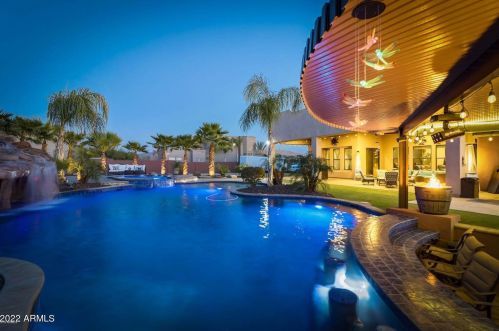 39517 7th Ave, Phoenix, AZ 85086-0582