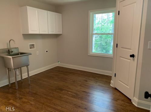 2565 Hawthorne Dr, Atlanta GA 30345-2039 exterior