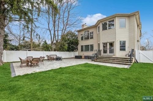 357 Prospect St, Nutley NJ 07110-3127 exterior