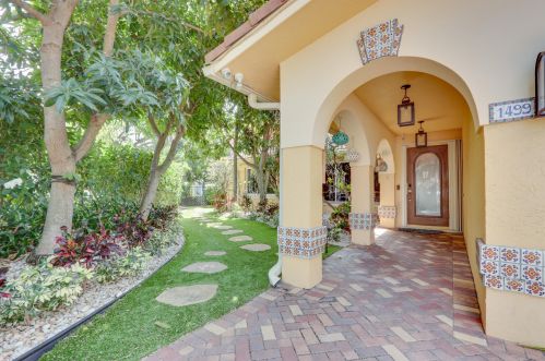 1499 4th Ct, Boca Raton FL  33432-1905 exterior