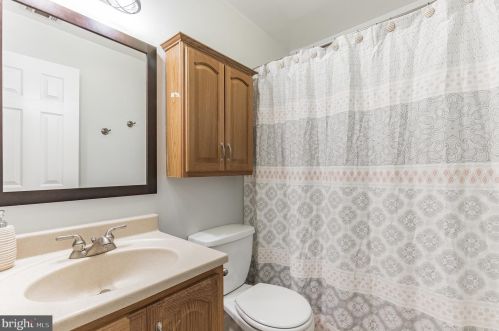 1633 Westwind Way, Mc Lean VA 22102-1604 exterior