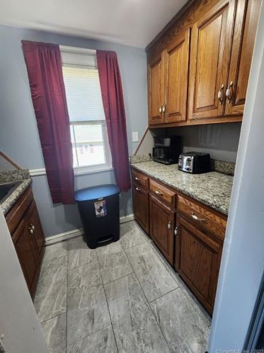 148 Hillside Ave, Torrington CT 06790-5526 exterior